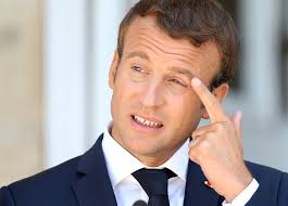 GFougle's tweet photo. Des sites d'armes chimiques ont été détruits mais personne n'est morts à  cause de cette destruction...

@EmmanuelMacron peut il l'expliquer où est la position résiduelle de ces neurotoxiques?
#frappesSyrie 
#MacronBFMTV 
#Syrie https://t.co/ckZmgdOfsb
