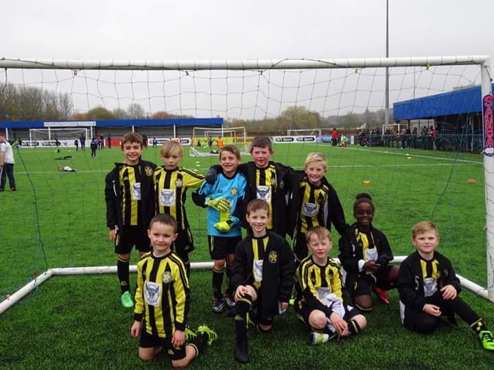 chappers_paul's tweet photo. Bringing these boys to visit you next Sunday @StGeorgesPark #footballexperience #endofseasonsurprise #footballingmemory #oxfordblackbirdsroversU8s #whoarewe https://t.co/Zz95WjaVE8