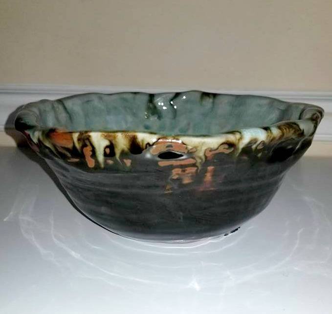 JunkYardBlonde's tweet photo. Vintage Handmade Pottery Bowl, Art Pottery, Jade and Brown Glazed Pottery Bowl, Pottery Centerpiece Bowl, Green Drip Ware, Pottery Console https://t.co/FlftcaJZBV #housewares #bowl #green #brown #dripware #drippottery #junkyardblonde #artpottery #greendripware https://t.co/11DddWEaIr