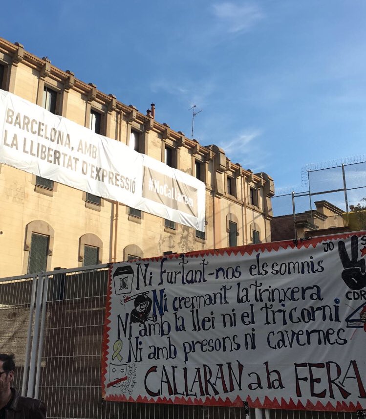 _isaacsv's tweet photo. Enhorabona i gràcies per la part que et toca @OffPep, @no_callarem!
#EnvoltemLaModel #NoCallarem https://t.co/UKtz0aiZFA