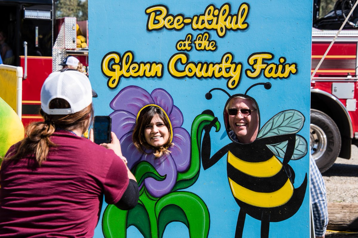 NorCAWater's tweet photo. Critical for the world's food supply and a big presence in the #SacValley - celebrating the Honey Bee in Orland this weekend at @olivarezhoneyb. Steve Beckley photos @cagrownofficial @VisitCaliFarms https://t.co/aAmglTGqS0