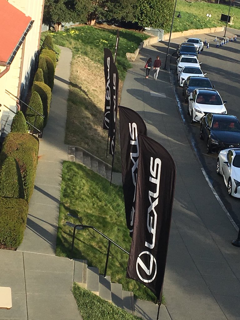 JeanKnowsCars's tweet photo. It was unseasonably beautiful in San Francisco and Marin this past weekend. Perfect for Lexus #LC500h and enjoying the #LexusCulinaryClassic at the Cavallo Lodge. https://t.co/mHZpxxnjzL