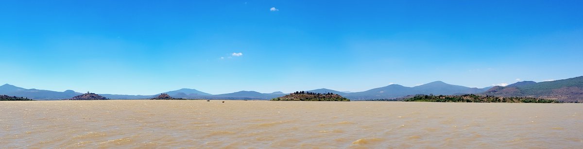 PatzcuaroInfo's tweet photo. #Janitzio, #Tecuén, #Yunuén y #laPacanda vistas desde #Ucasanástacua.
#regiónPátzcuaro #LagodePátzcuaro #Pátzcuaro #Michoacán #elAlmadeMéxico #ExperienciasMichoacán https://t.co/ze9cFRMsBz