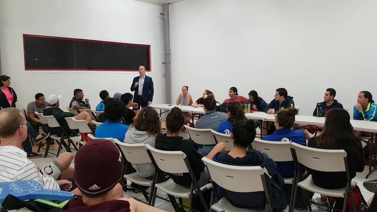 FemexNatacion's tweet photo. #FMNInforma Mauro Castillo y Jorge Iga, con récords absolutos mexicanos y pases a JCC en tercera jornada del #ArenaGPTijuana2018, senior #natacion; reunión con preseleccionados nacionales a @Bquilla2018 y @BuenosAires2018 
https://t.co/eznSPhdI6O https://t.co/fO5DnPWBSP