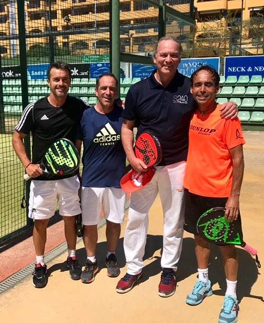 NuevaAlcantara's tweet photo. Gran partido 🎾 #padel de viejas glorias  esta mañana en @NuevaAlcantara !!!! #Luisito @SarachoNacho @BertinOsborne #Mané 

#deporte #marbella #sanpedroalcantara https://t.co/lO8QwW1w9x