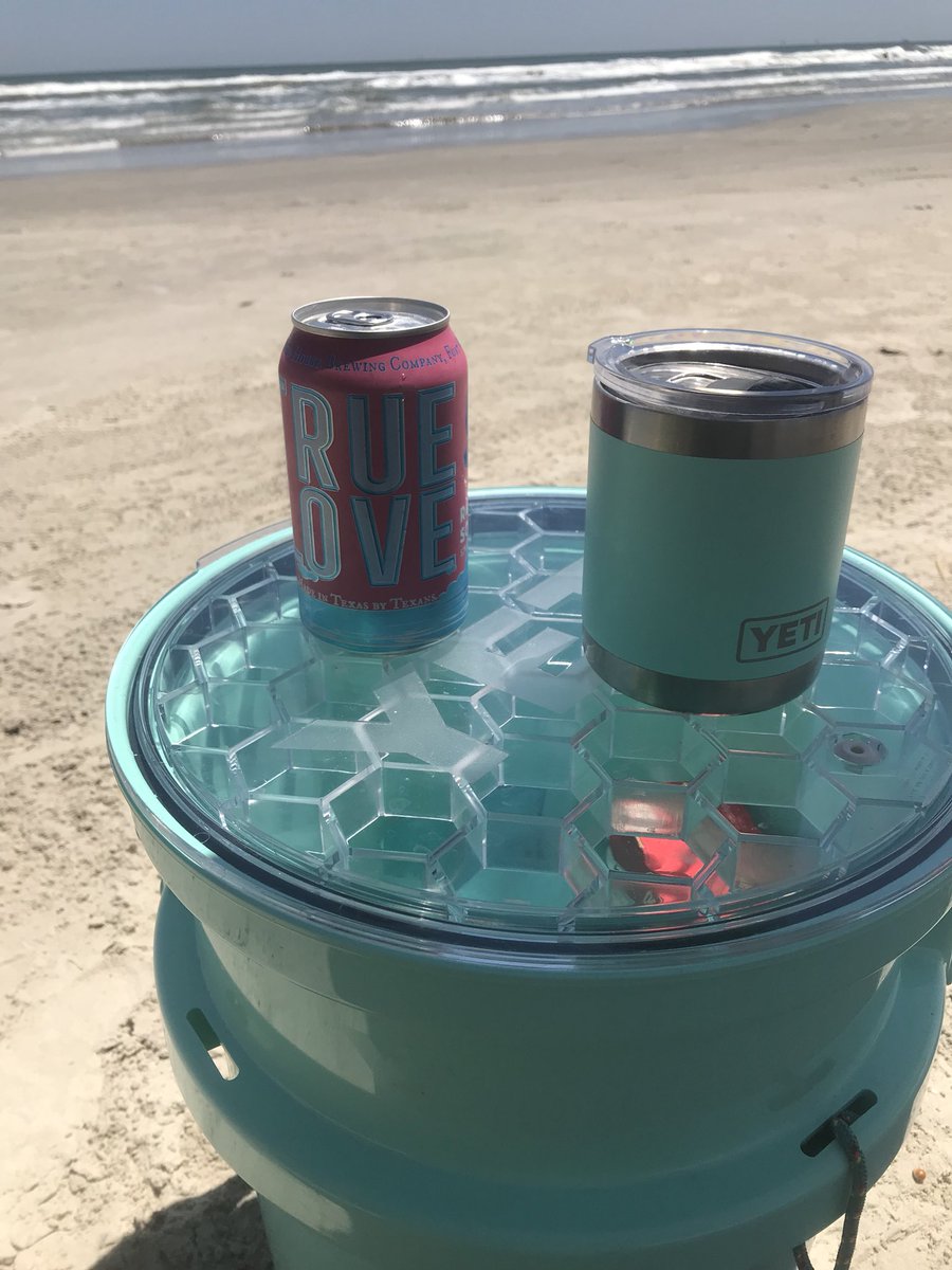 txsquirrelfish's tweet photo. @MartinHouseBrew #truelove #portaransas #beachbrew https://t.co/ToK9vCNI6c