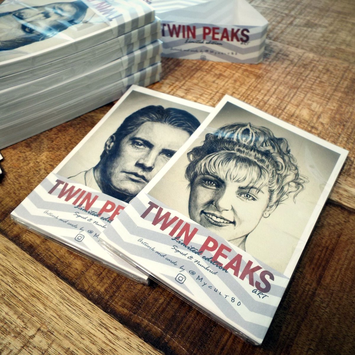 Mycult's tweet photo. "Twin Peaks card" by @Mycult  #TwinPeaks 
https://t.co/M6tv1JSRdE 
"Portraits for my instagram" "project for my followers" thank you too🍩☕🌲👍 https://t.co/IR3pd4gbXR