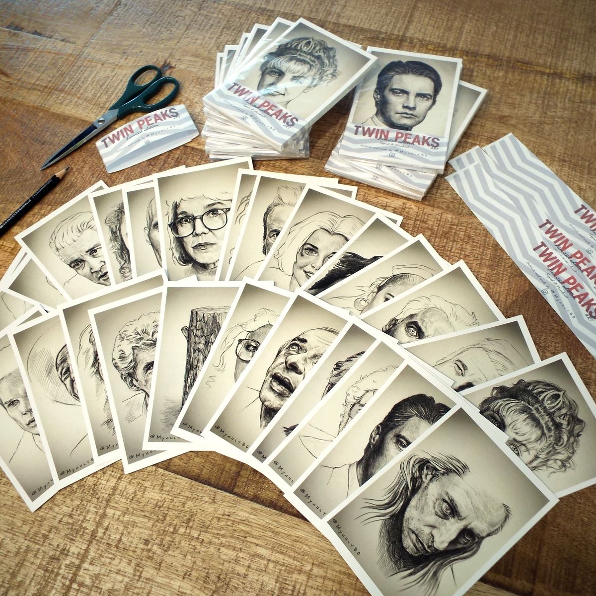 Mycult's tweet photo. "Twin Peaks card" by @Mycult  #TwinPeaks 
https://t.co/M6tv1JSRdE 
"Portraits for my instagram" "project for my followers" thank you too🍩☕🌲👍 https://t.co/IR3pd4gbXR