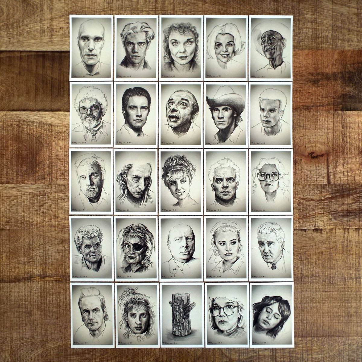Mycult's tweet photo. "Twin Peaks card" by @Mycult  #TwinPeaks 
https://t.co/M6tv1JSRdE 
"Portraits for my instagram" "project for my followers" thank you too🍩☕🌲👍 https://t.co/IR3pd4gbXR
