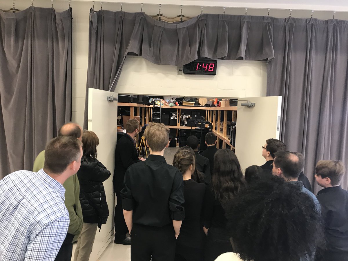 @UTMDeptofMusic Dr. Jones giving a tour to our <a href="/OliverMNPS/">Oliver Middle School</a> Percussion students.  Kids are excited to be performing at the <a href="/UTMPercussion/">UT Martin Percussion</a> Concert this afternoon.  <a href="/MetroSchools/">Metro Schools</a> <a href="/MMUNashville/">Music Makes Us</a> <a href="/InnovativePerc/">Innovative Percussion</a>