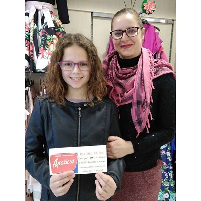 TyCAparicio's tweet photo. María Merino Avila, la última ganadora de nuestro CONCURSO por el Día del Padre👏🏻👏🏻👏🏻
Si quieres ganar el próximo VALE 💰💰💰...
...PARTICIPA en nuestro CONCURSO EXPRESS por el "Día Internacional del Beso"💋💋💋
#tycaparicio #ventaonline #compraonline #concurso https://t.co/j5us3M5ny3