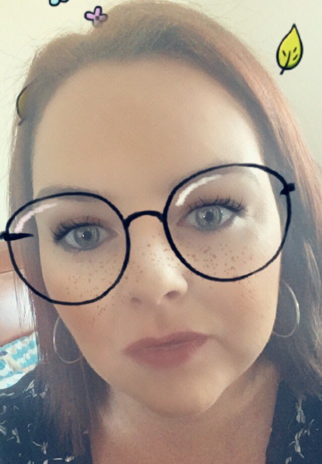 LizzieDean's tweet photo. Sunday vibes #girl #selfie https://t.co/hRL10cDGV5
