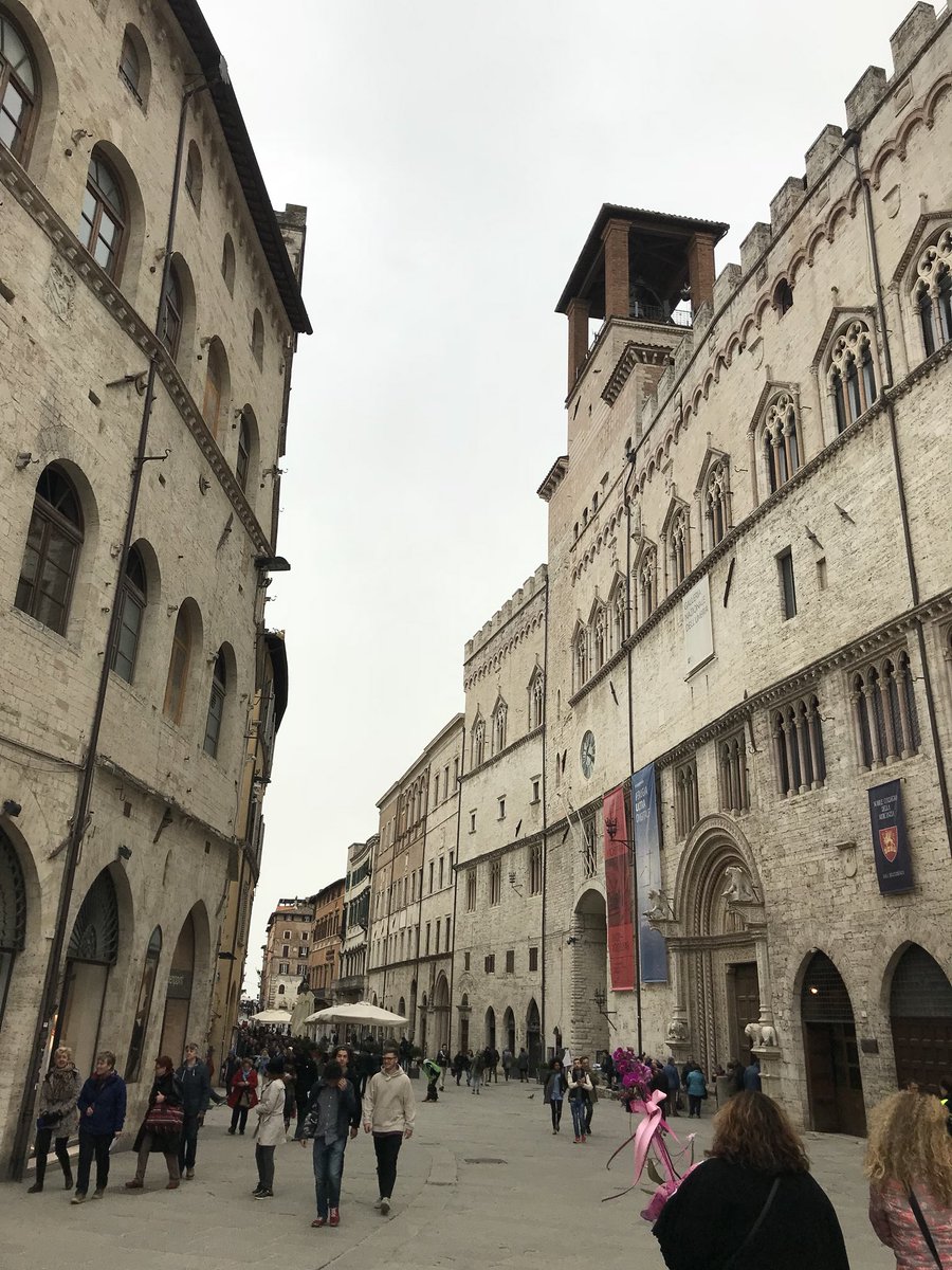 CostanzaRdO's tweet photo. Perugia, sei bellissima ❤️ Ma devo tornare a casa da Milo #IJF2018 @journalismfest https://t.co/NeRcRBBm8j