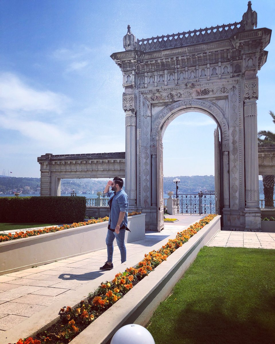 DoctorLazarescu's tweet image. #whereareyou #sunnyday #doctorstyle #istanbul @cpkempinski #thebestplacetobe #feellove #feelloved #friends #vacationsituation #me #love #doctorlazarescu #drlazarescu
