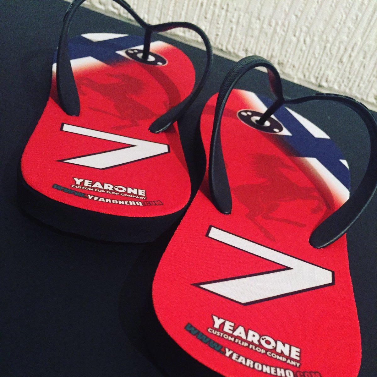 YearoneHQ's tweet photo. #bwoah #KR7 #flipflops #HaloFlipFlops #Kimi https://t.co/aqngAvFrjI