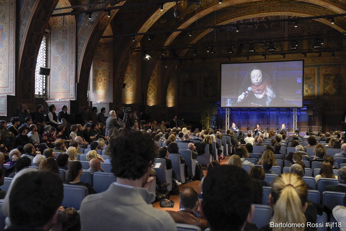 NicolaGratteri's tweet photo. Oggi a Perugia, grazie! @journalismfest #ijf2018 https://t.co/GMNgEjJJ53
