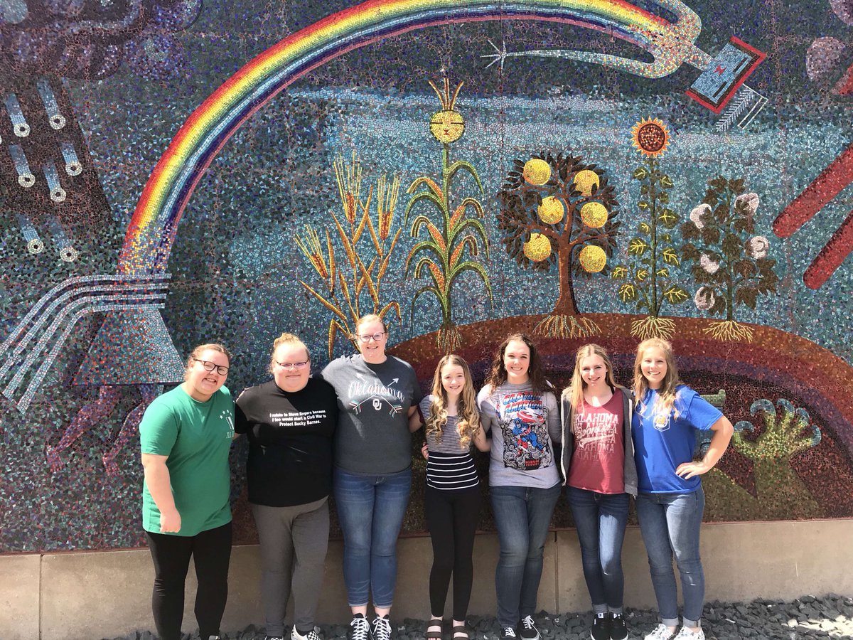 KeyClubDurant's tweet photo. Our Key Clubbers had an amazing weekend at DCON, learning things about how to improve our club and what being in Key Club actually means. Congratulations to our two contest winners, @void_is_calling in Quiz Bowl and @chloebcagle in talent! https://t.co/iH4tu5y3Ld
