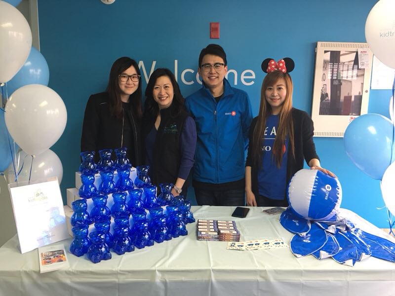 Come visit our “Little BMO Oval Branch” at <a href="/KidtropolisYVR/">KidtropolisCanada</a>. PS: Denise finally met her favorite princess. <a href="/denisefung85/">Denise Fung</a> <a href="/Jennyjysong/">Jenny Song</a> #ProudToWorkAtBMO