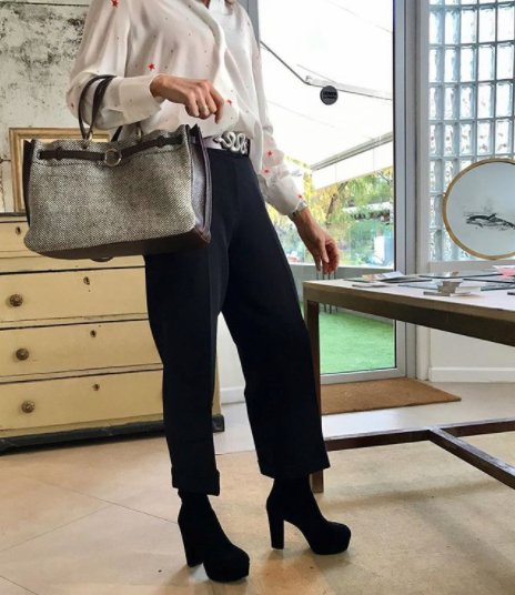 allwelovebags's tweet photo. Bolsos Grandes ¿cómo llevarlos con tu look de oficina?
>>> https://t.co/ojIMn3oc8o #LineLovers #Moda #lifestyle #fashionstyle #madeinSpain https://t.co/6aIbR5YFaC
