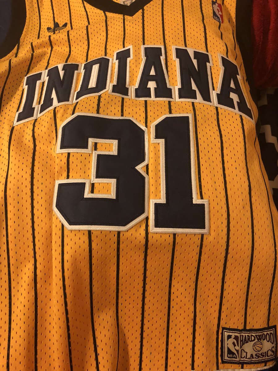 CoachHarmon1320's tweet photo. It’s play off time! Rockin that gold today! #Pacers #ReggieReggie🐐 https://t.co/xbdwtqqA6c