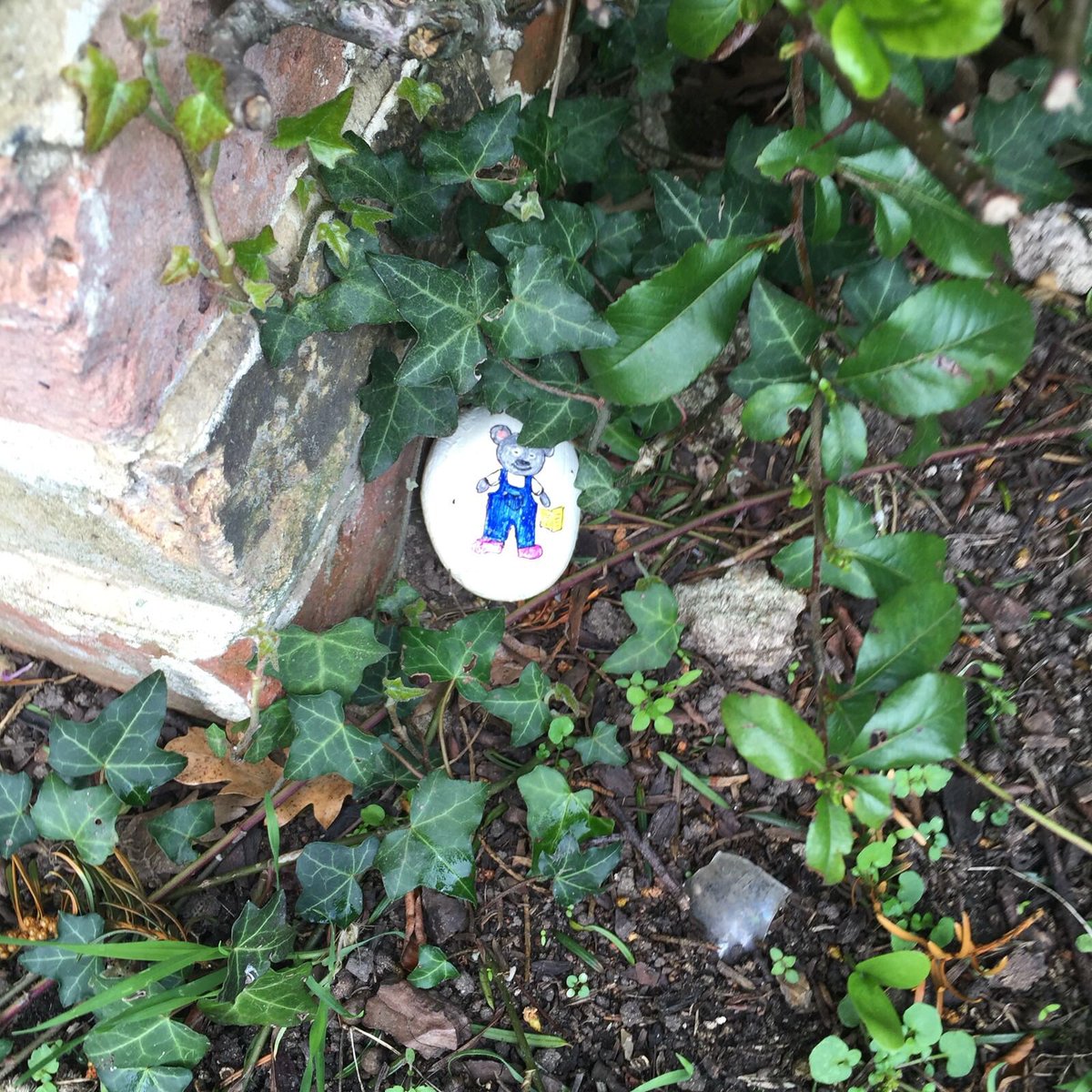 ReadingFairyBex's tweet photo. I've been out &amp; about in the sunshine with my kids today, hiding #paintedrocks featuring all the Reading Fairy characters in parks &amp; gardens around #Bexley &amp; #Sidcup - shout if you find any! https://t.co/CfCwxYeMBX