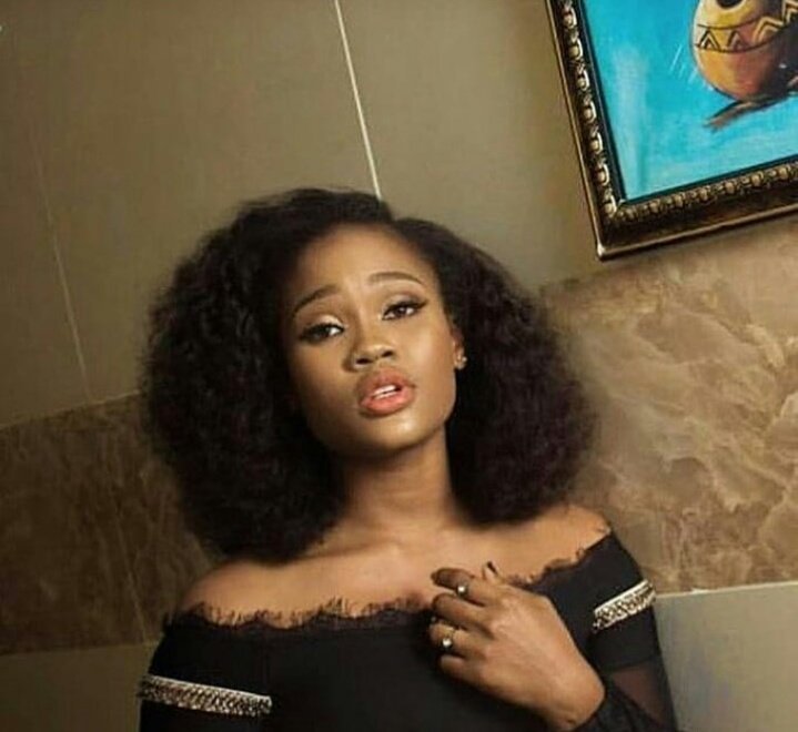 __tanyah__'s tweet photo. Spartans we've come this far not to lose
Let's show them that women can win too
We'll combine our 9 times effort
Cause baby girl is real showbiz
A whole fucking meal ❤
She's big brother
All that remains is to unveil the crown
#desting
#ceedicted
#ceeforthemula
#BBNaija https://t.co/c6QvCYetlp