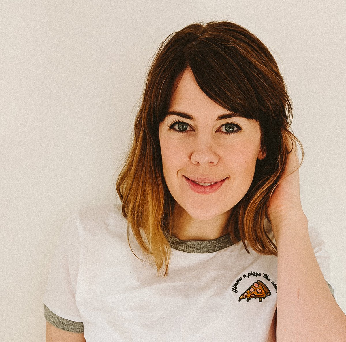 Tigerlillyquinn's tweet photo. I've been working with @Clairol_uk talking about confidence and dying my hair with the Lightest Brown see how I go on! #ad #ColourFearlessly #DamageBlockingSecret https://t.co/IClvZVlhtA https://t.co/VAlrYwtdR6