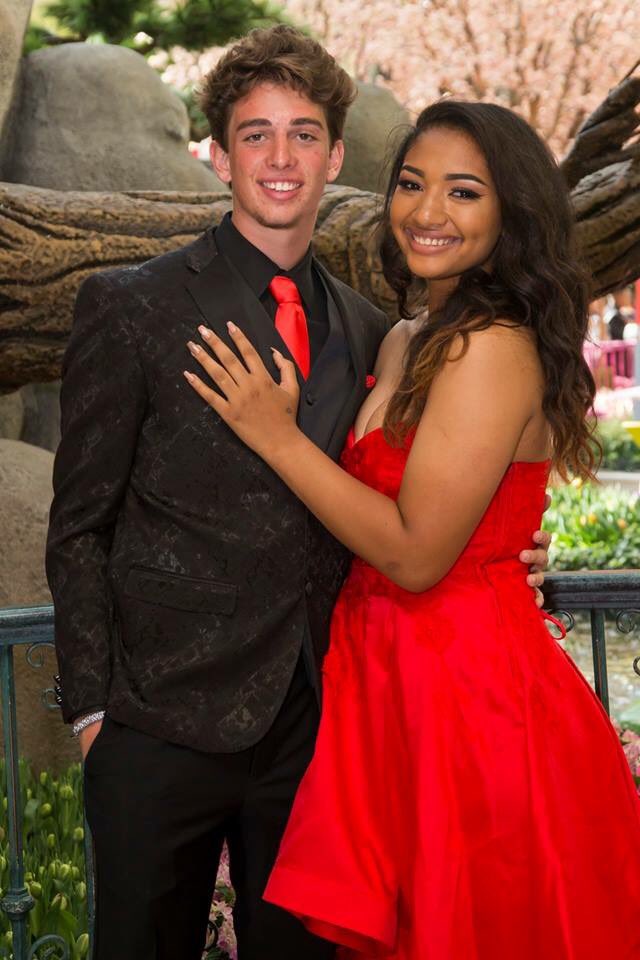 deleineeee_'s tweet photo. I love everything about you ❤️ #prom2k18 🤪 https://t.co/e9ZLvrg3Ci