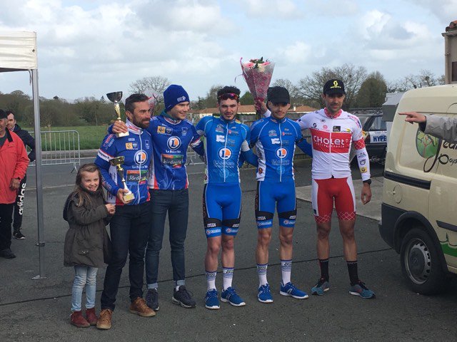 POCCL_dn2's tweet photo. Nouvelle victoire de Gaëtan Bouchery aux Herbiers! Bryan Le Claire 3eme! Jérémie Micheneau 13eme de la première Coupe de France, encore un #superweekend https://t.co/YUSxPdoAwD