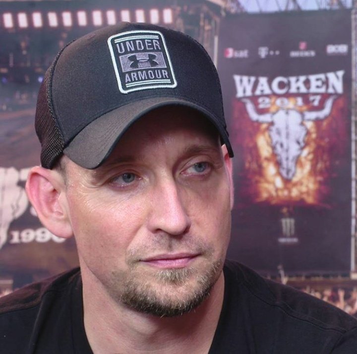 its been September since I've been here! i wonder who will see this... come join me on Instagram! 👉<a href="/volbeatlizard/">Jackie X</a>