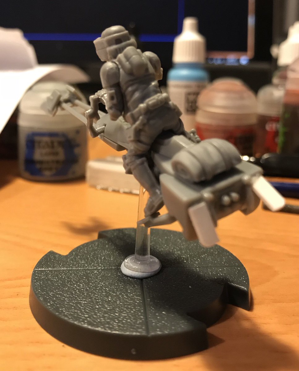 HerrUther's tweet photo. WiP for Legion Speeder bike expansion, trying to get a feeling of motion with the pose… https://t.co/KuWKmU0Qrs