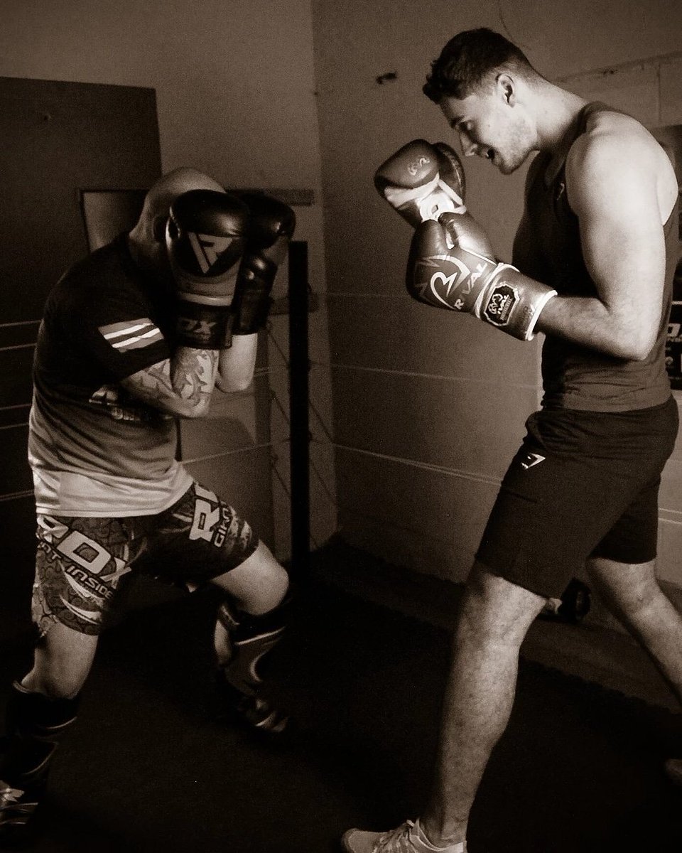 The_Unit_Gym's tweet photo. Some times you come face to face with a giant wall. #fighters #boxing #muaythai #kickboxing #alphaunit #rdxsports #RDXSports @RDXSports https://t.co/pNbZ3Gpd9w