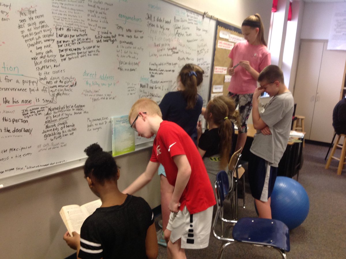 udgibson's tweet photo. Ss use text to collect ways to use a comma and find categories that sort by rule or topic!  Lots of new thinking and questioning! https://t.co/YVQUfwF6Bt