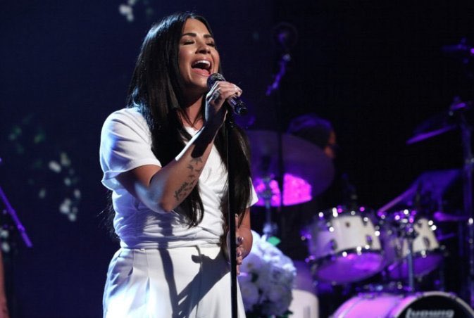 projeto_lovato's tweet photo. META | Trezentas respostas nesse Tweet.

Vamos lá Lovatics!

#PremiosMTVMiaw 
#MTVBRPETBATMAN https://t.co/amZKfBIp6e