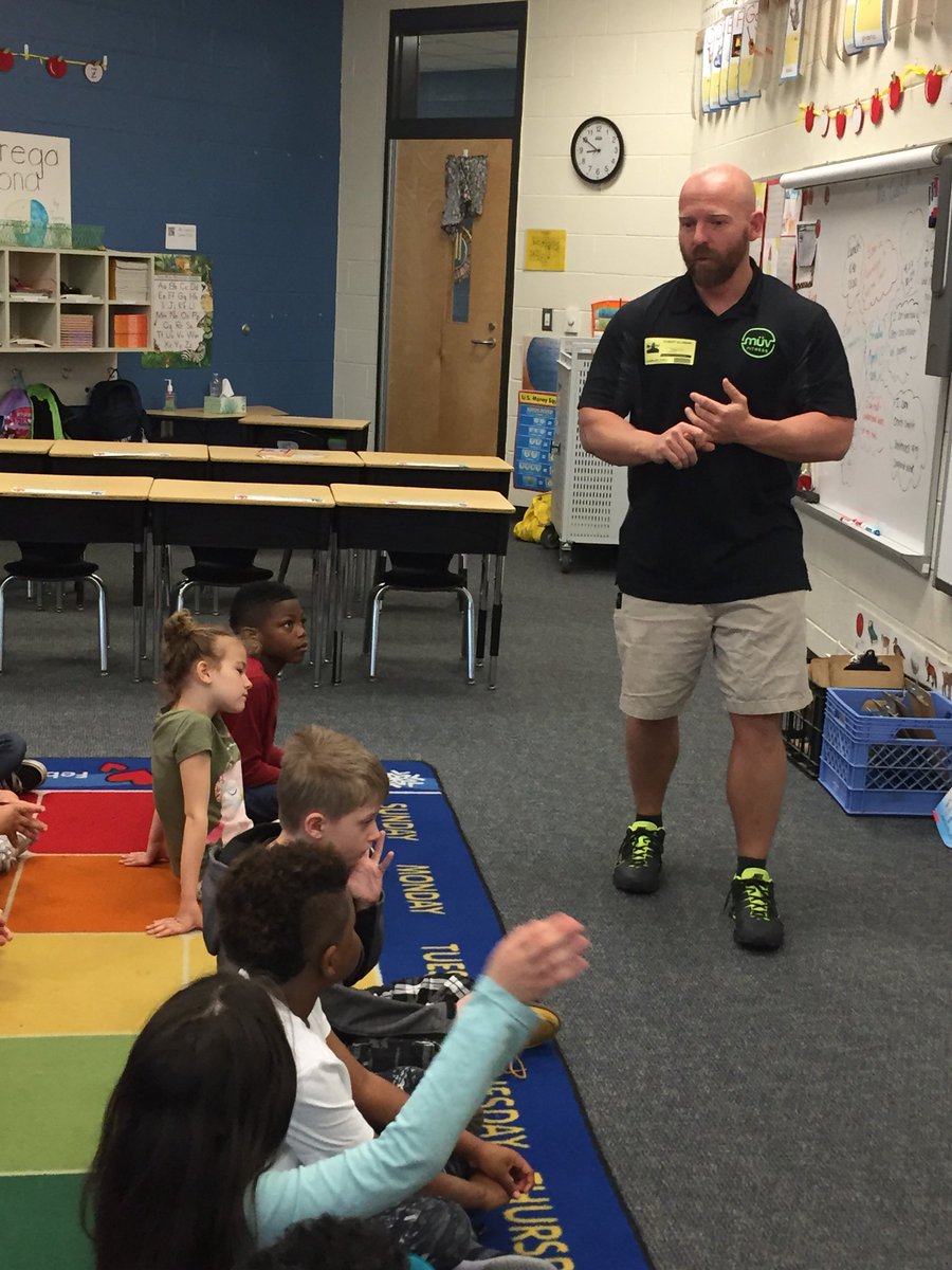 CastellKim's tweet photo. Special guest from @muvfitness talking about healthy food choices and exercise. This is how you do push ups! @langfordlabs @RichlandTwo #LESlabs #blythewood #columbia #eathealthy #getexercise https://t.co/OGSgnMYyJi
