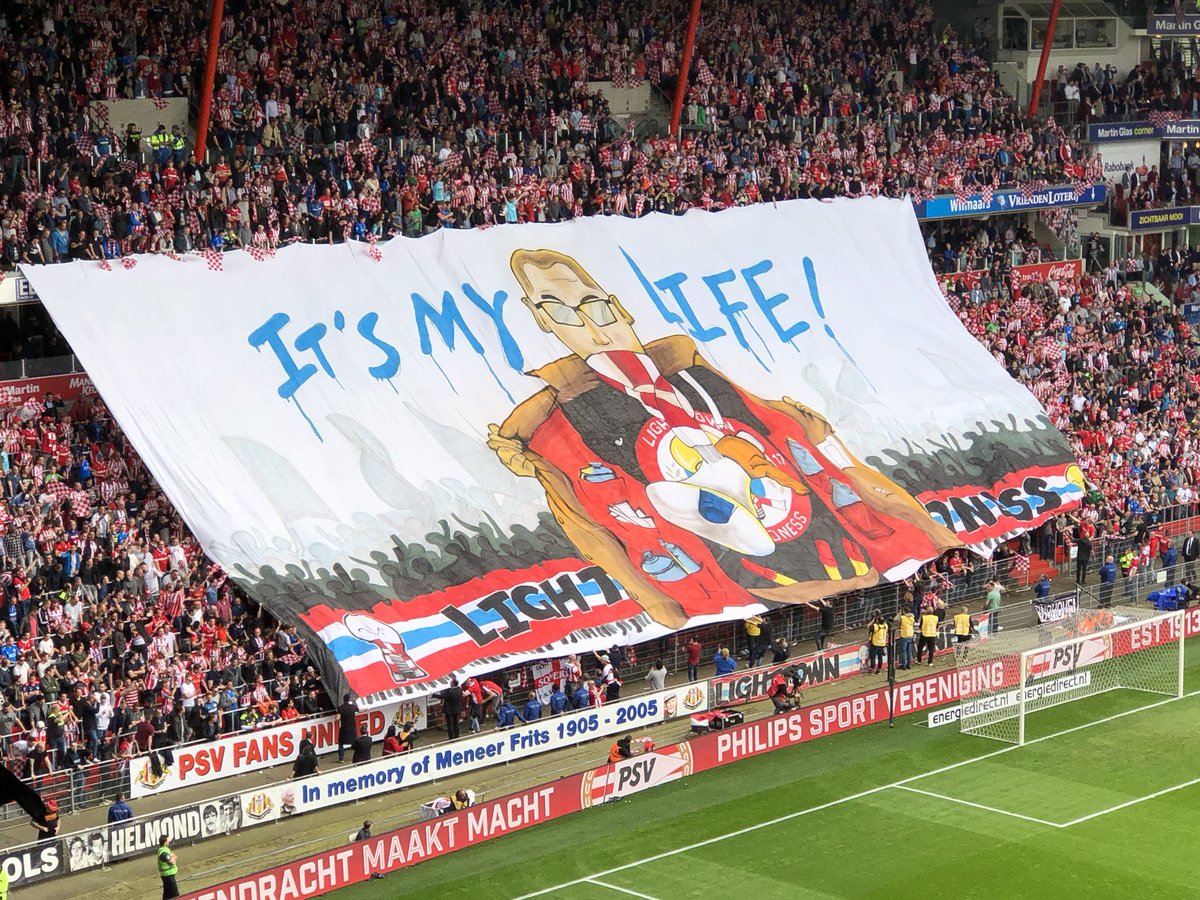 PSV1913's tweet photo. PSV; Dutch Champions of 2017/2018! #PSVAJA #PSVKampioen #championsleague https://t.co/LxlQDztp0I