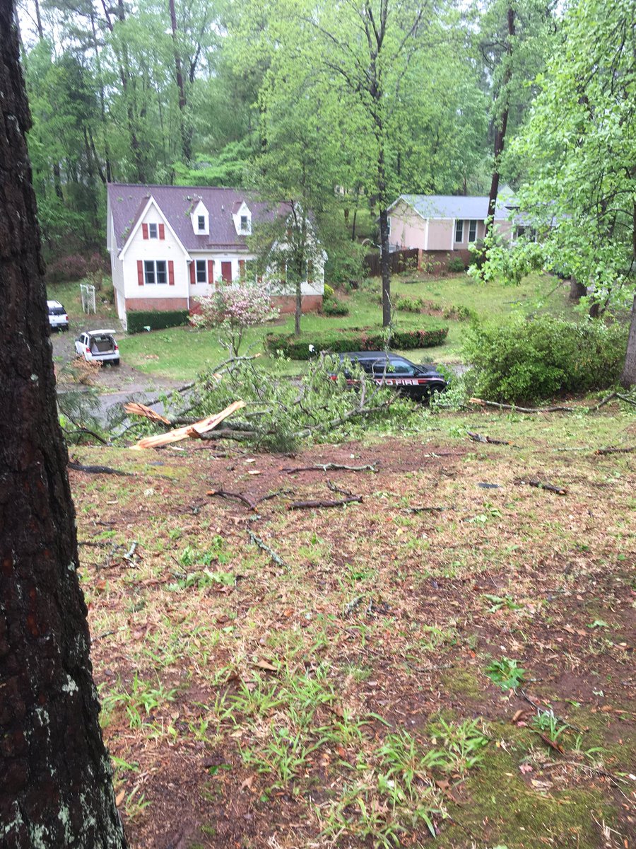 IrmoFire's tweet photo. More damage in the Irmo area. #IrmoFire https://t.co/XNiRBSVV3X