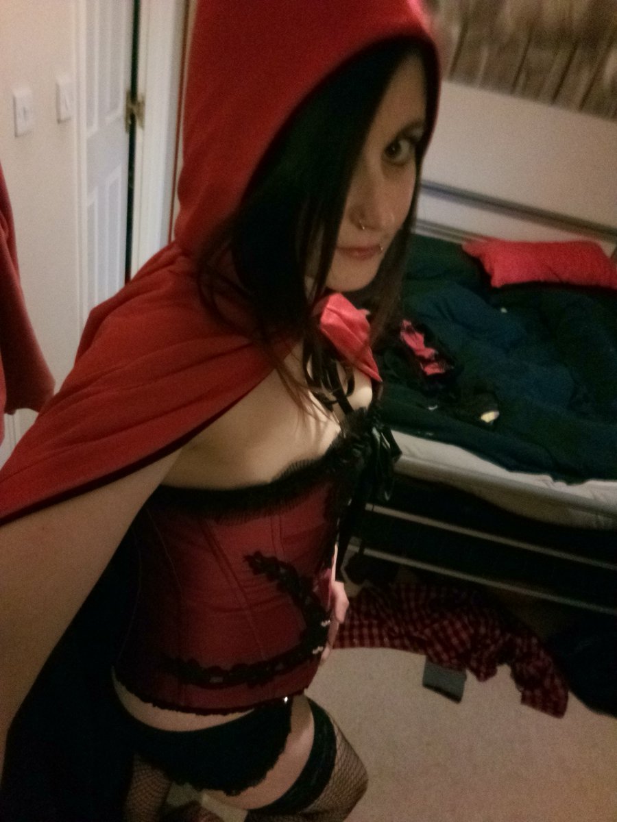 elibobs1984's tweet photo. Little red riding hood coming soon to a burlesque show near you!
#burlesque #supershow #burlesquetroupe @PRYZMNottingham @honeycabaret https://t.co/evJg2jmRYA