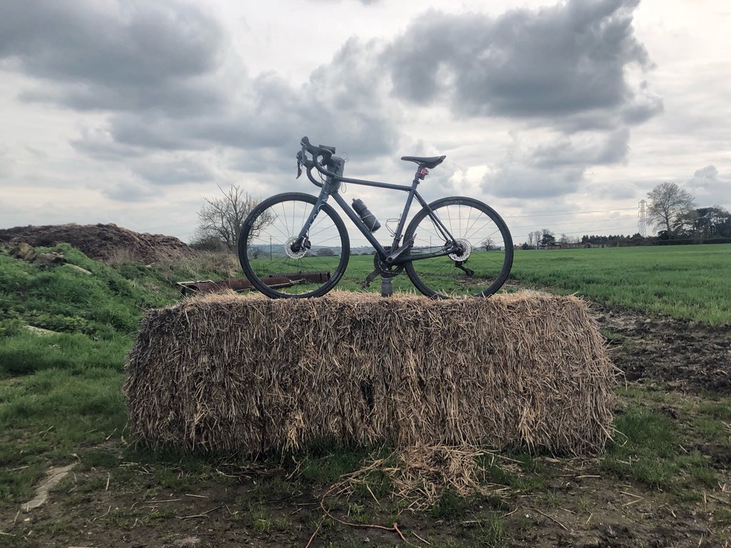 Concledoc's tweet photo. Make your own podium, break your own rules: this is the new anti-slow ๐ช๐ผ๐ด๐ผโโ๏ธ #cycling #MASONite #womendurance #steelisreal #farfast #antislow https://t.co/5AEOEupdIB