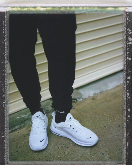 JaeOneFrance's tweet photo. [IG] 10.04.18 | onlyoneprivate : 
@nike 
#나이키 #에어맥스엑시스 #nike #airmaxaxis https://t.co/Le5UoVTBhx
