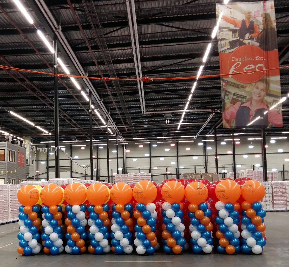 balloonfactorya's tweet photo. Party #aswatson #holland #balloonfactory.nl https://t.co/GsQlGbTKvM