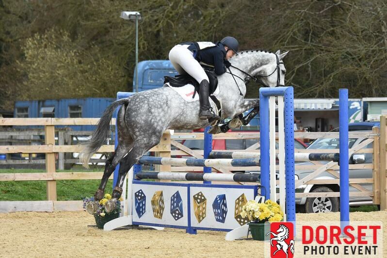 JemmaCopasEqDT's tweet photo. So amazing π well done @SpannahGg with my homebred Silvesterβs GoGo Margaux #letsgoeventing #teamgrey π₯ Boom!! https://t.co/RNoDggsV3l