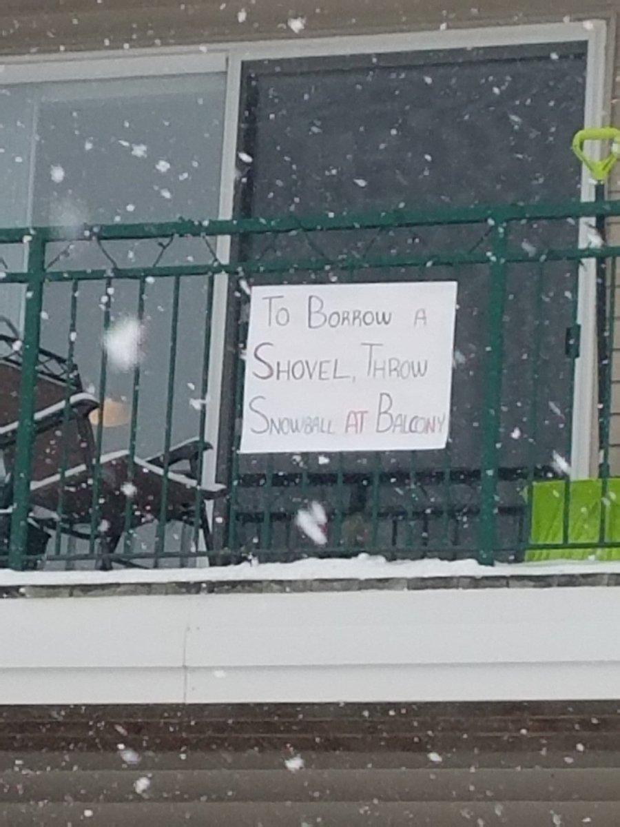 SUPERJAKE's tweet photo. Minnesotans got each others backs. @kare11 #April2018Blizzard https://t.co/QE8i9wRFjw