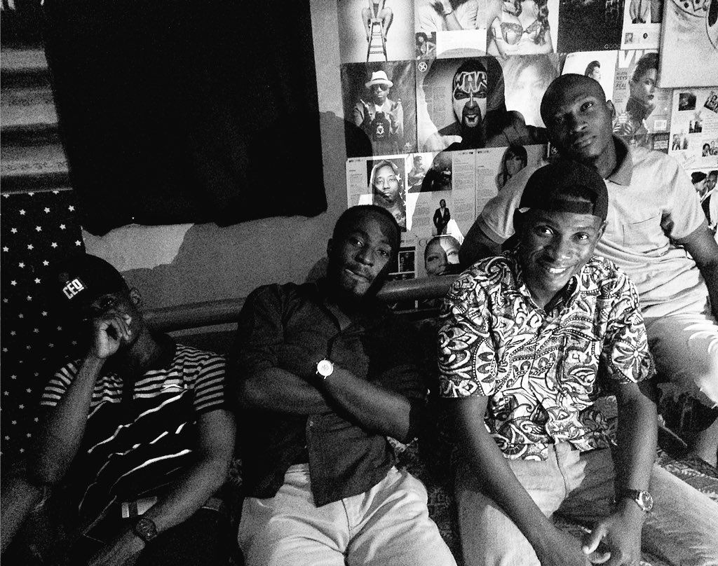 TheSIunit's tweet photo. DONT NOBODY OWN US 🖤 https://t.co/rXKKZXaFWD