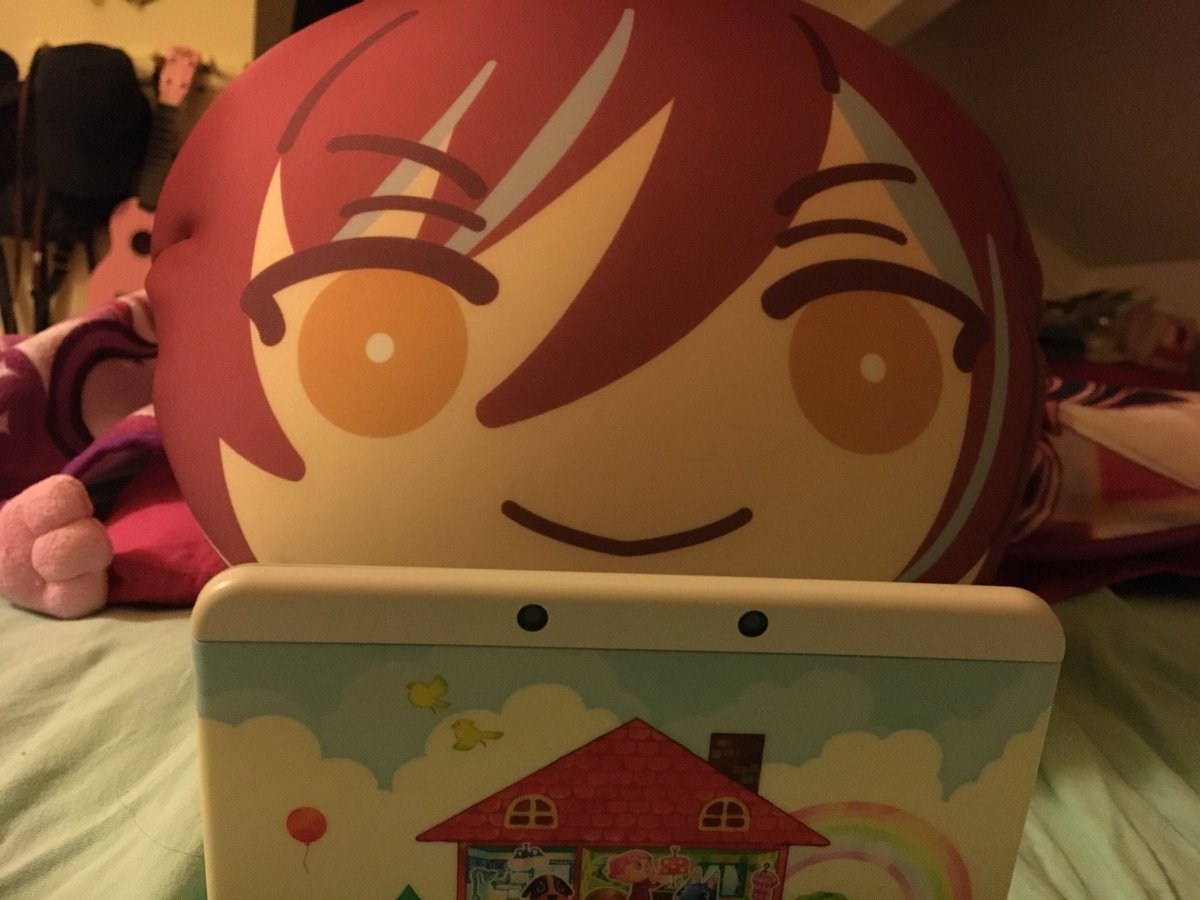 funwithsakasaki's tweet photo. Gamer boy https://t.co/1fpKSSdueA