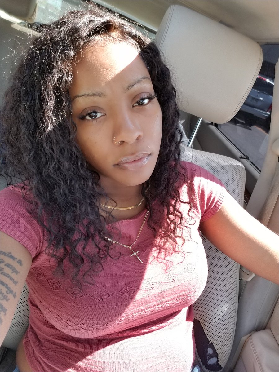 IlliMeReallyMe's tweet photo. Waiting on my chicken like ... 😛 #Wingstop #IllMe https://t.co/ZqMl6oiGXn