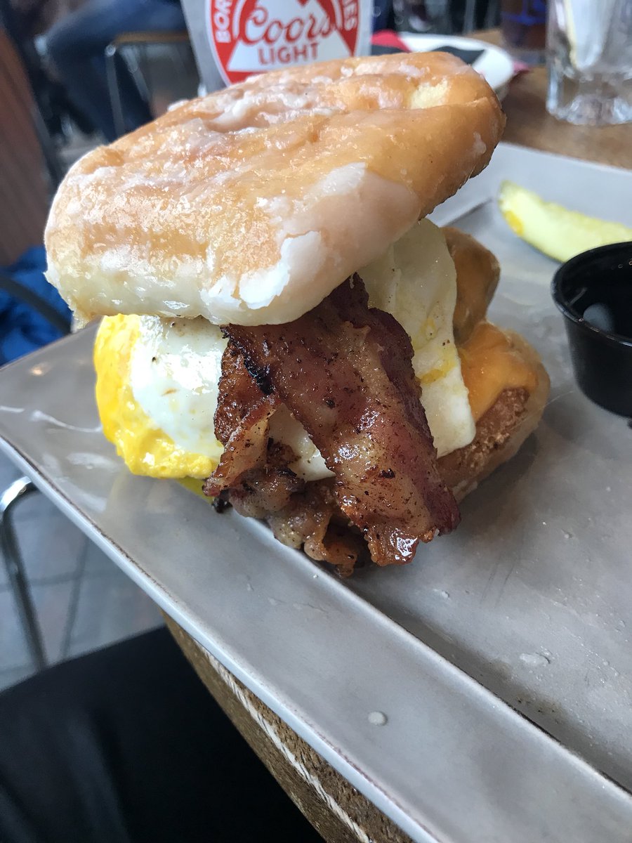 harp_megan's tweet image. Had a burger today with cheese, bacon, and an egg.....on a donut instead of bread 🍔🍳🥓🍩 #ladder19 #cincy #brunch #holyshititwasdelish