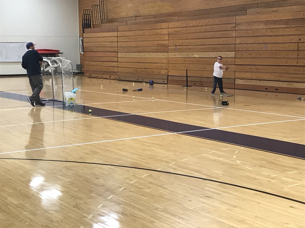 michaelgfive's tweet photo. When the weather doesn’t cooperate ❄️, you find another way to improve your wicked baseball skills ⚾️. Never  give up boys. https://t.co/5pY3iFVaMY