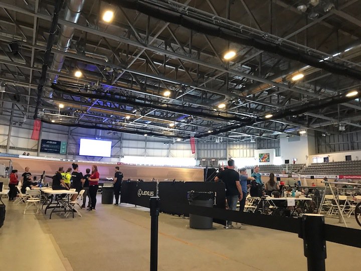 pedalmagazine's tweet photo. Power went OUT at Milton Velodome during Junior Women's Madison... here's the finish with emergency lighting #CanTrackChamps https://t.co/3KVYBTKtmC