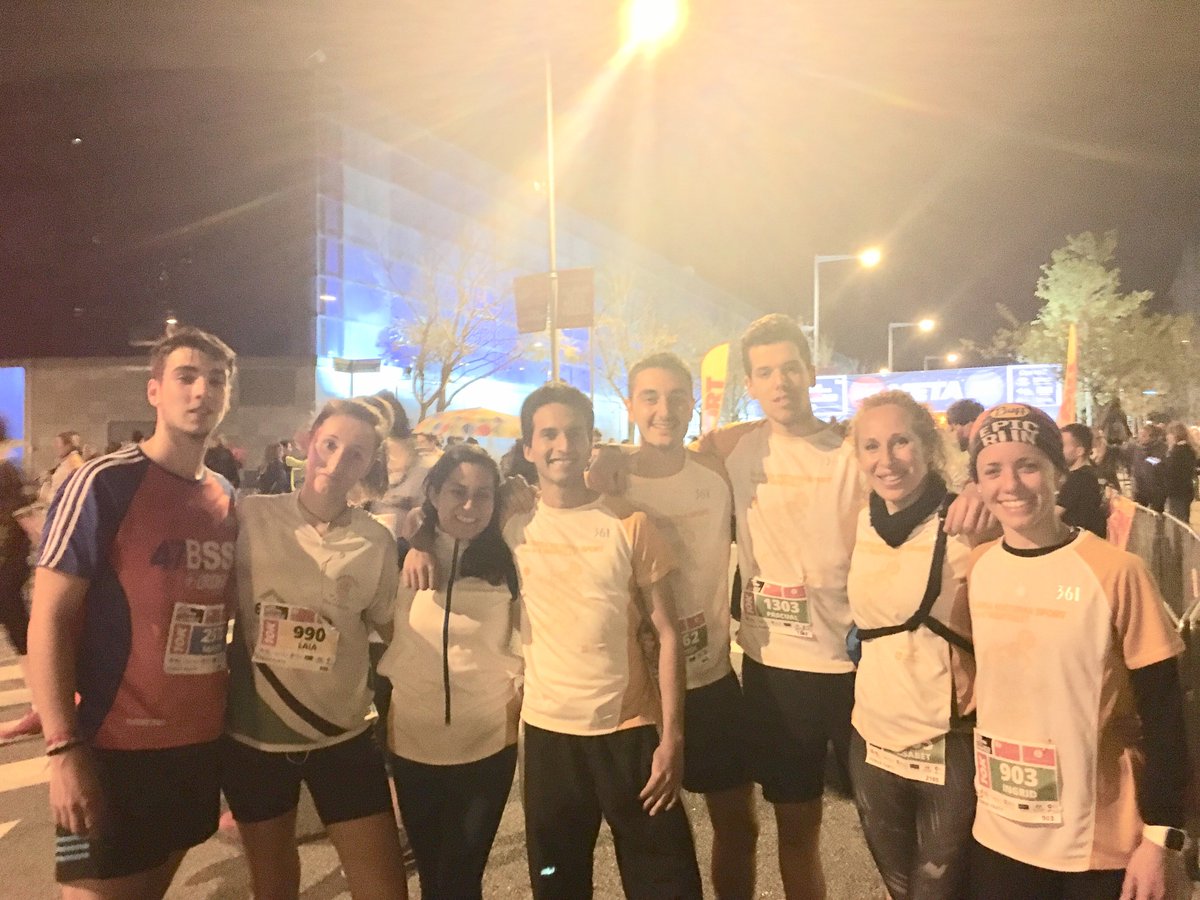 elisabetschmoll's tweet photo. 9️⃣ @lanocturnalh superada! 
Gran #equip de #runners @CANMERCADER  &amp; @PARCESPORTIU ! 🏆🏃‍♀️🏃‍♂️
Ho vam passar genial!!! #lanocturnalh https://t.co/9EYsQSXmxP